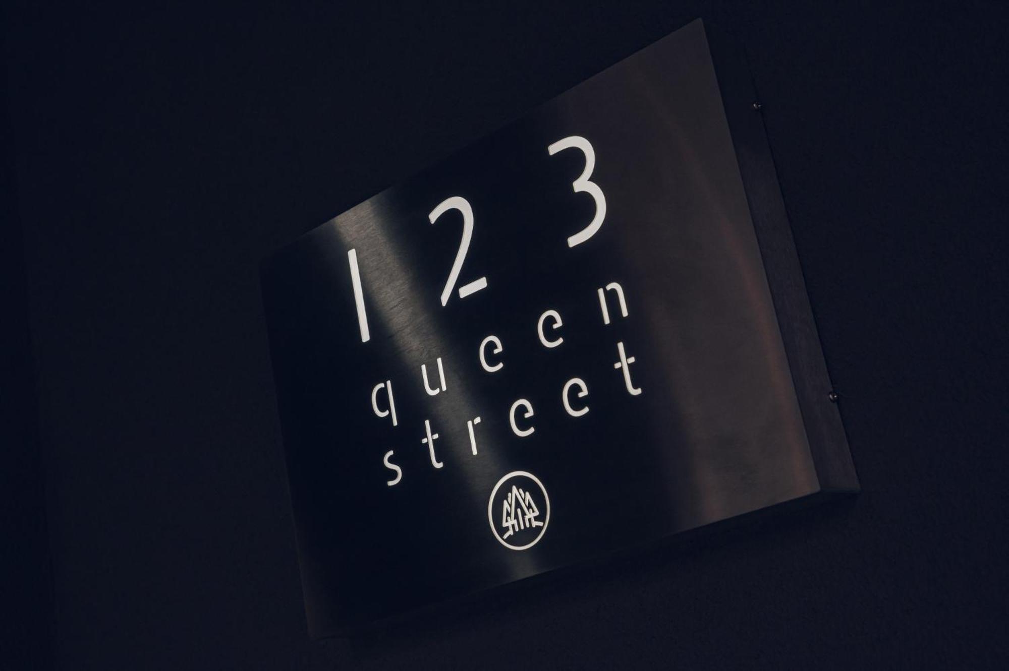 123 Queen Street - Home Crowd Luxury Apartments 셰필드 외부 사진